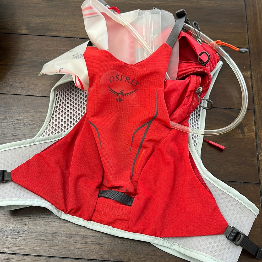 OSPREY Hydrating Backpack Camelbak